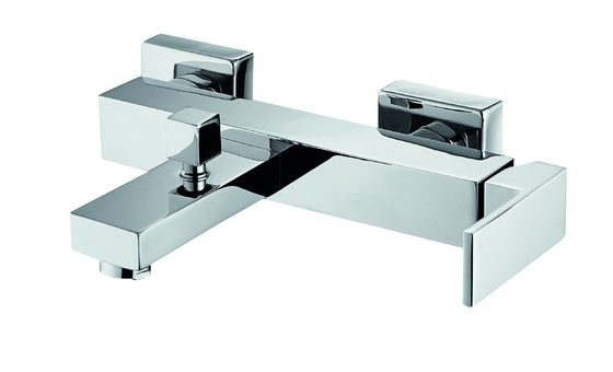 Miscelatore doccia quadrato per vasca da bagno con rubinetto inferiore cromato a cartuccia da 25 mm