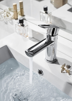 Rubinetto per lavabo monoforo Rubinetto per bagno cromato con maniglia in zinco
