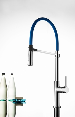 Rubinetto da cucina con attacco magnetico a 2 modalità Spray Tubo flessibile in silicone Ruota di 360 gradi Rubinetto da cucina