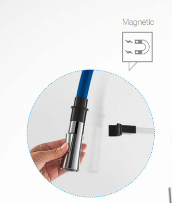 Rubinetto da cucina con attacco magnetico a 2 modalità Spray Tubo flessibile in silicone Ruota di 360 gradi Rubinetto da cucina