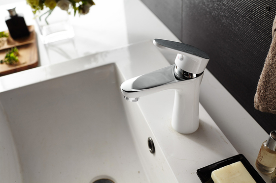 Rubinetto per lavabo da bagno moderno Ottone mezzo cromato mezzo bianco