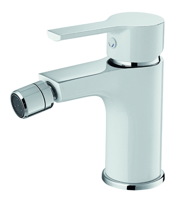 Rubinetto per bidet da bagno caldo e freddo Aeratore regolabile con finitura cromata bianca