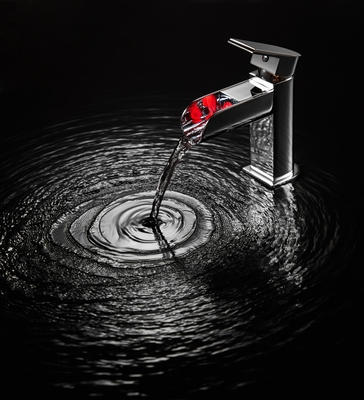 Bagno lavandino Rubinetto Deck Montaggio a leva singola Cascata Bacino Mixer Rubinetto LED Singolo buco Chrome